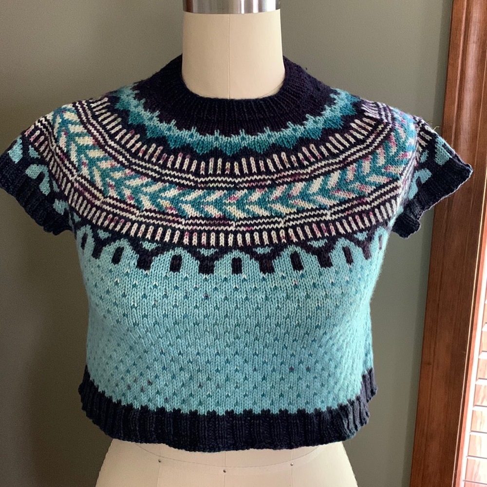 EUC 100% wool hand knitted cap sleeve crop top pullover sweater. Silky soft